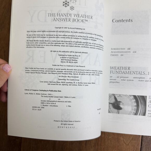 The‎ Handy Weather Answer Book 1997 Walter A. Lyons Paperback Book - Picture 3 of 14